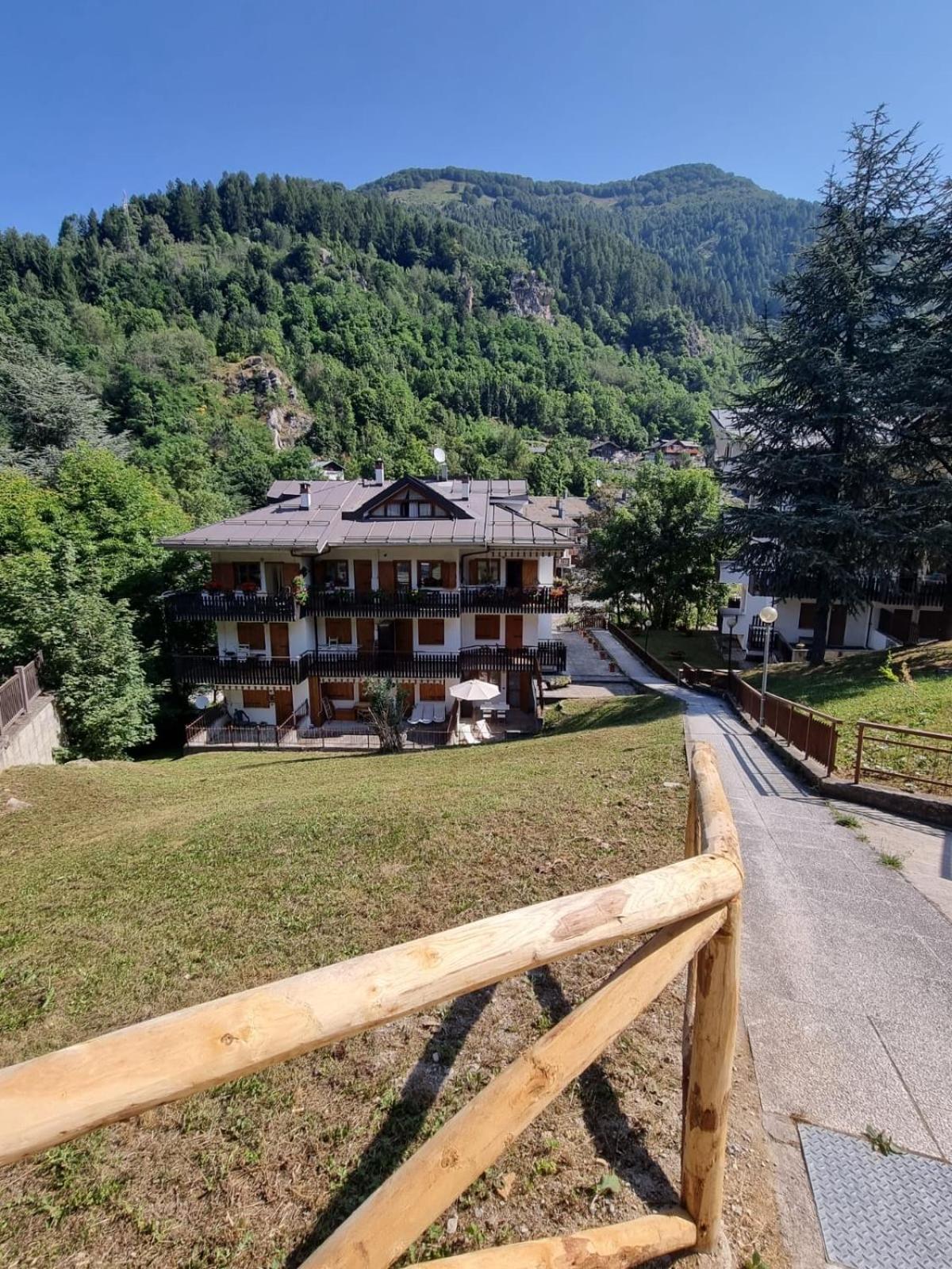 Appartement La Casa Del Cervo à Limone Piemonte Extérieur photo